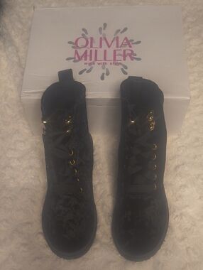 Olivia Miller Women's Black Velvet Lace-Up Boots